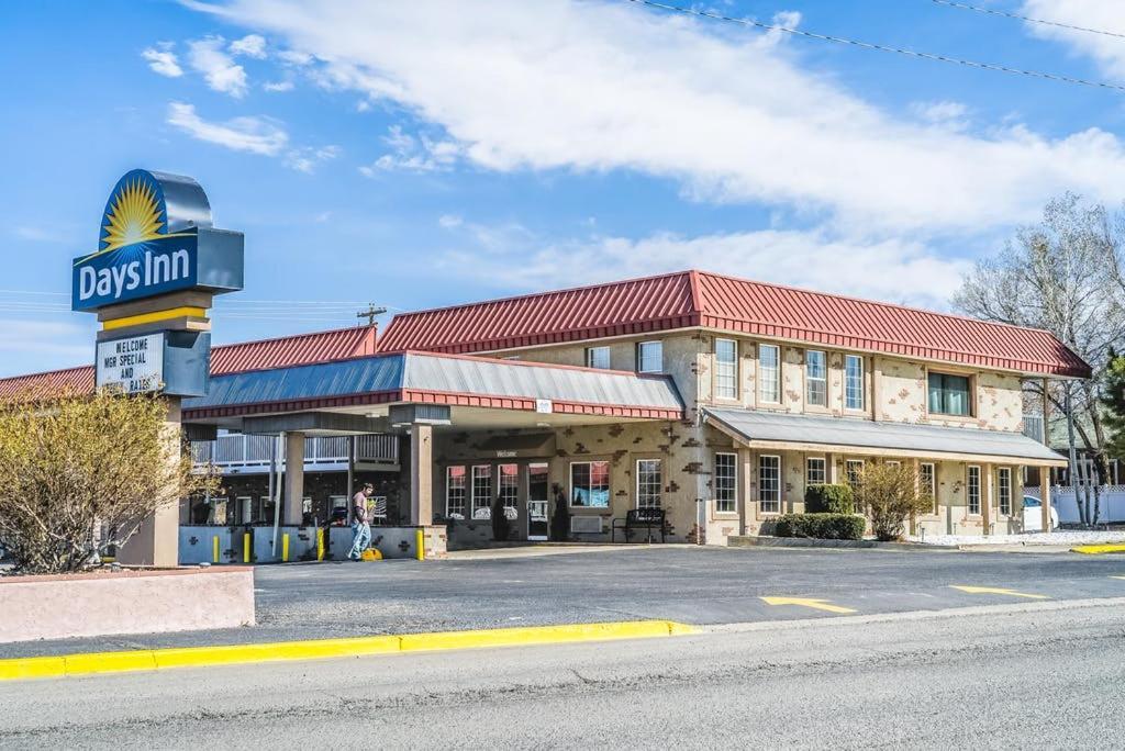 Days Inn By Wyndham Montrose Buitenkant foto