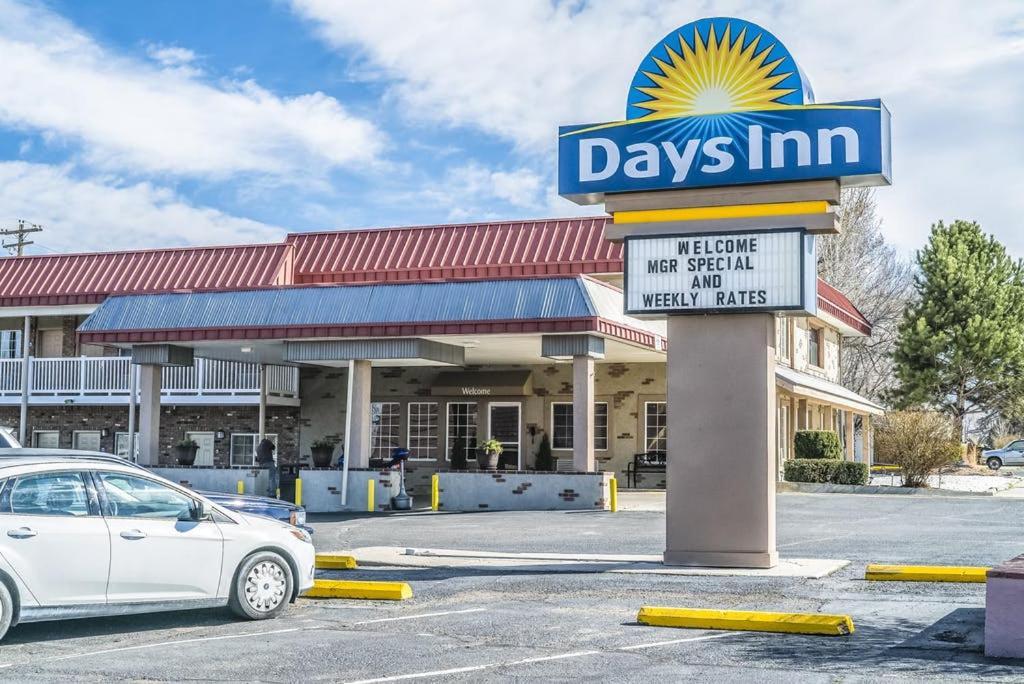 Days Inn By Wyndham Montrose Buitenkant foto