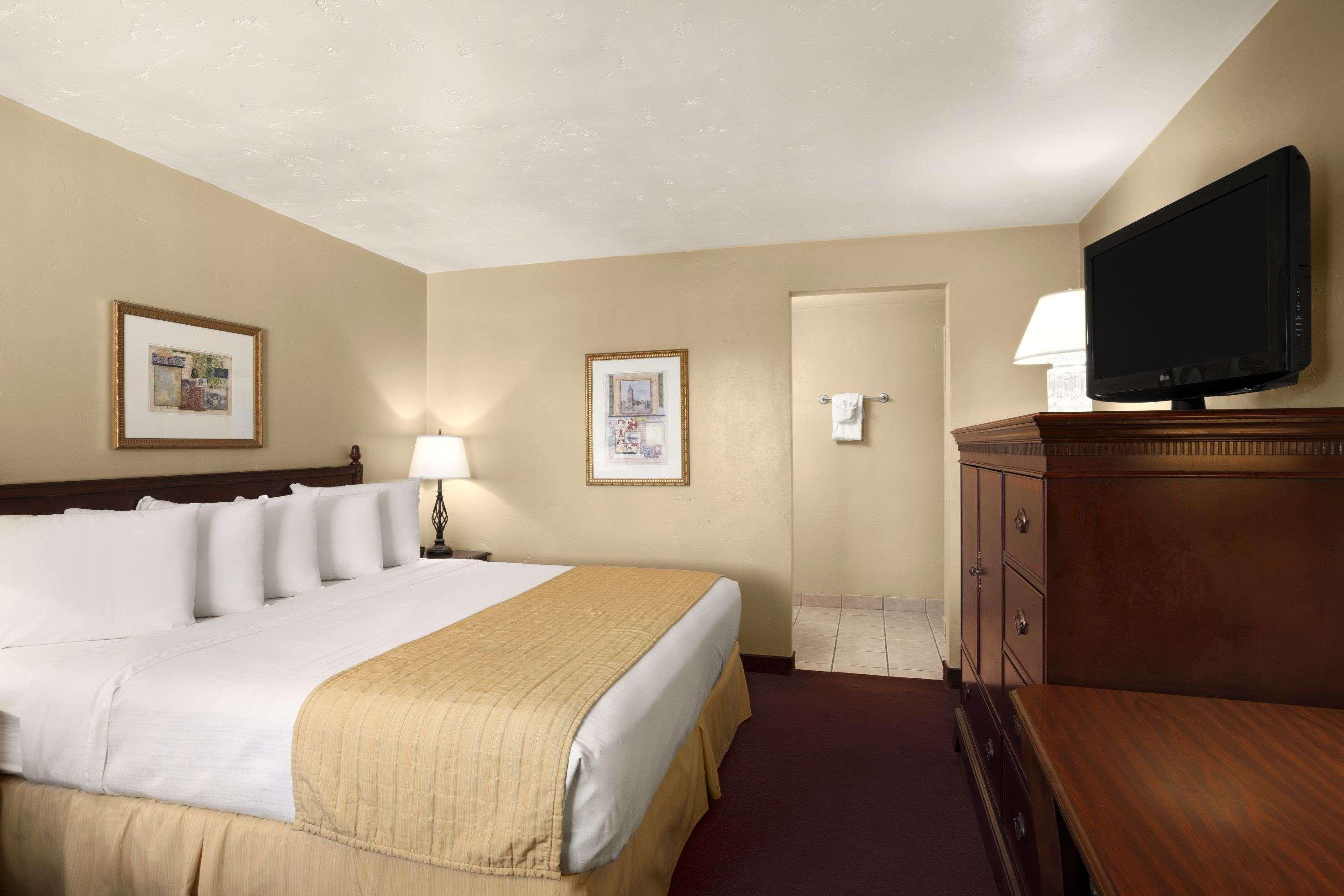 Days Inn By Wyndham Montrose Buitenkant foto